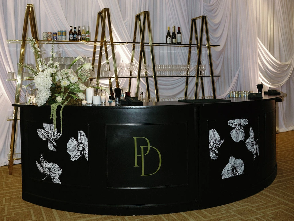 bar